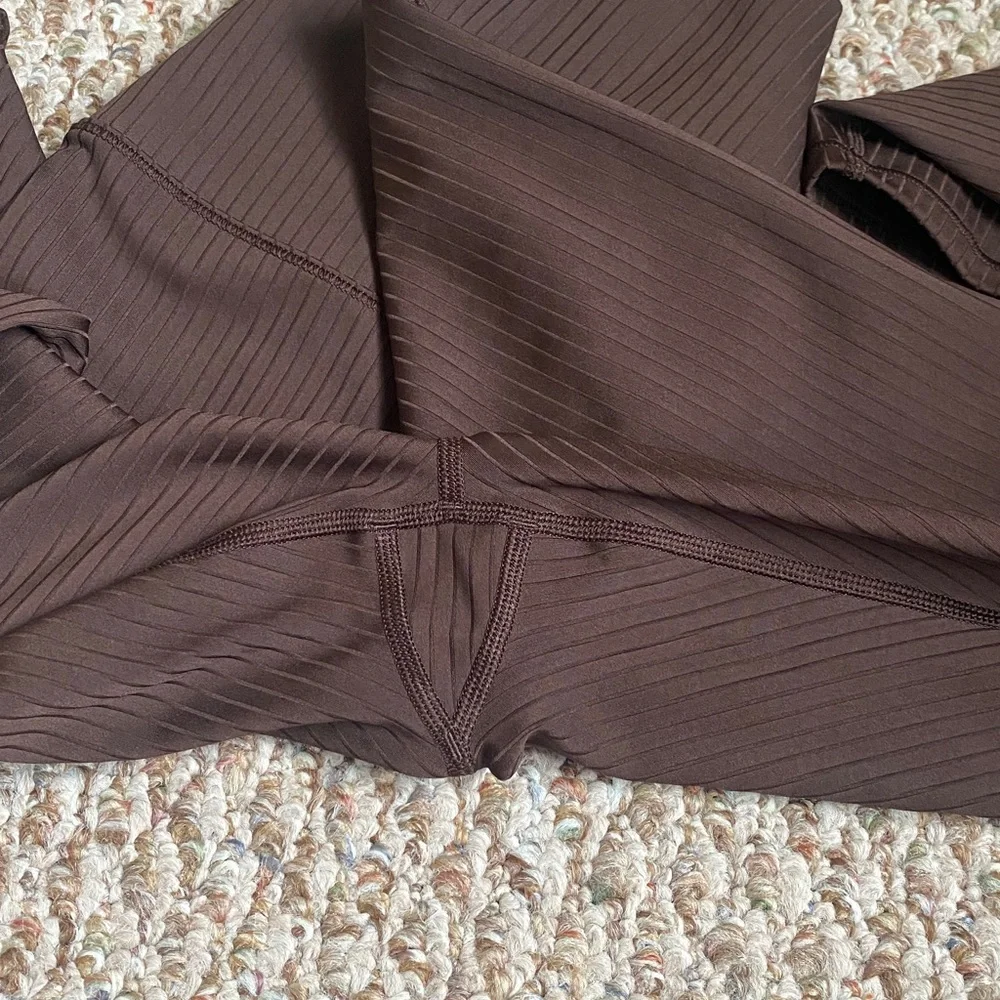 Vuori "Inversion" Rib Legging in Java, Medium M - Picture 7 of 8